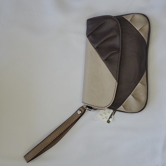 NWT NY&Co Brown Clutch - Picture 1 of 5